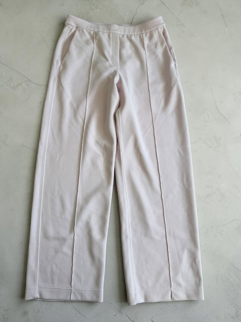 Lululemon Women’s Light Pink Softstreme Pintuck Wide Leg Pants Size 8